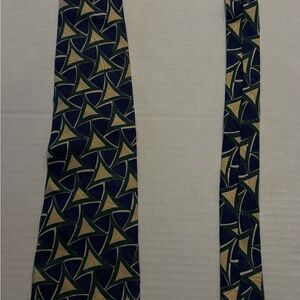 Abercrombie & Fitch Vintage Geometric Blue and Yellow Tie